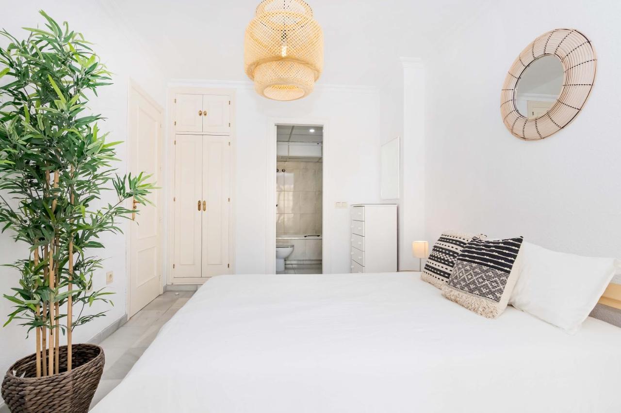 Apartamento Bhost - La Maestranza Málaga Exterior foto